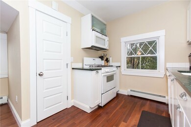276 George St unit 4, Providence, RI 02906 - photo 4