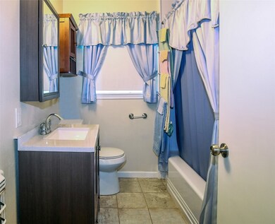 5111 Wipprecht St, Houston, TX 77026 - photo 5