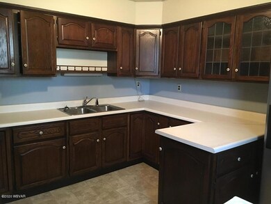 Kitchen 1st fl