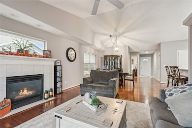 3660 Deer Valley Dr unit B, Marion, IA 52302 - photo 5