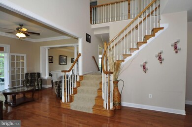 22186 Winter Lake Ct, Ashburn, VA 20148 - photo 2