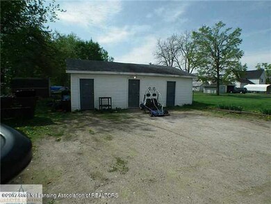 124 Halbert St, Grand Ledge, MI 48837 - photo 7