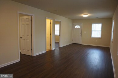 302 Marshall St, Gaithersburg, MD 20877 - photo 7