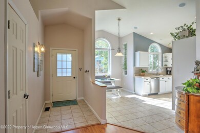 Entry - Dining