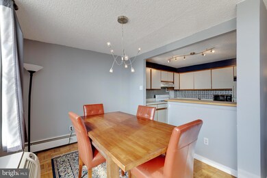 Radnor House unit 211, Bryn Mawr, PA 19010 - photo 3