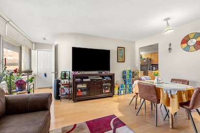 1002 Paradise Rd unit 1O, Swampscott, MA 01907 - photo 3