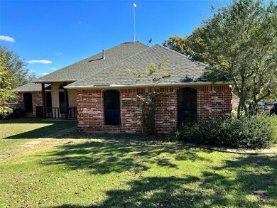 102 Advance Rd, Weatherford, TX 76088 - photo 3