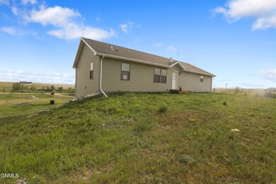 14777 Mortenson St, Williston, ND 58801 - photo 6