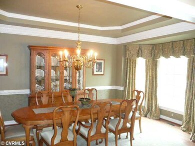 Dining Room - Formal Dining Room with Trey Ceiling