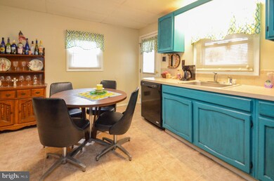 525 Reynolds St, Easton, PA 18042 - photo 7