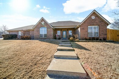 3209 Callaway Dr, Claremore, OK 74019 - photo 2