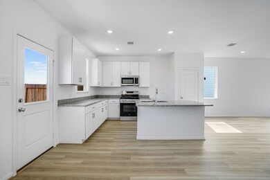 18114 Lone Hill Dr, Hockley, TX 77447 - photo 2