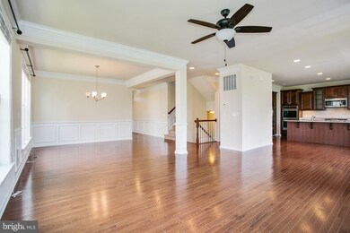 7178 Lyndam Hill Cir, Lorton, VA 22079 - photo 6