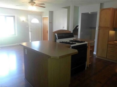 708 W Shore Blvd, Sheffield Lake, OH 44054 - photo 3