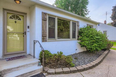 Exterior Front Entry