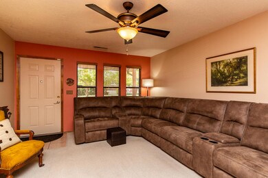 6-Living Rm., Photo #2