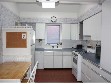Kitchen nicely updated eat in kitchen