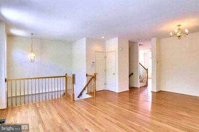 42757 Bennett St, Chantilly, VA 20152 - photo 2