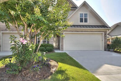 4157 Cambridge Cove Rd-large-002-29-DSC