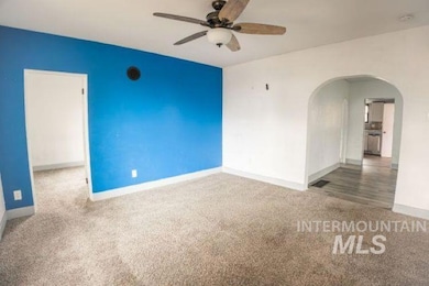 622 W Commercial St, Weiser, ID 83672 - photo 7