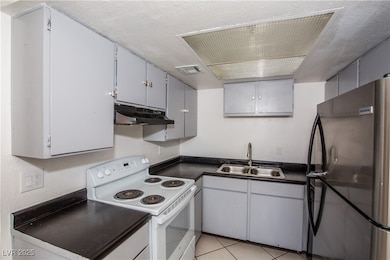 4910 Newport Cove Dr unit A, Las Vegas, NV 89119 - photo 4