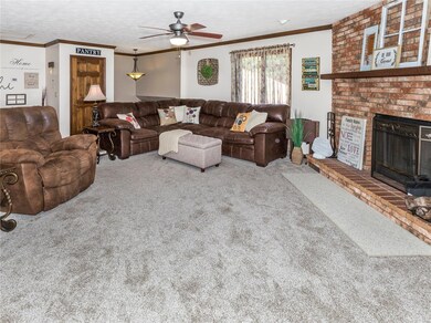 1977 Mapleleaf Dr, Collinsville, IL 62234 - photo 5