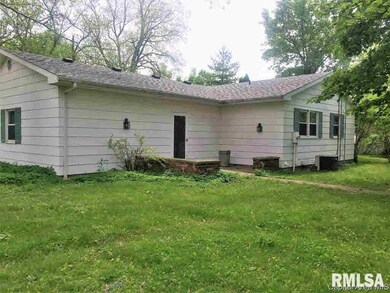 701 S Cass St, Virginia, IL 62691 - photo 3