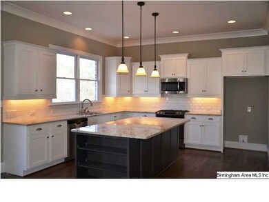 Gorgeous Kitchen with granite countertops!