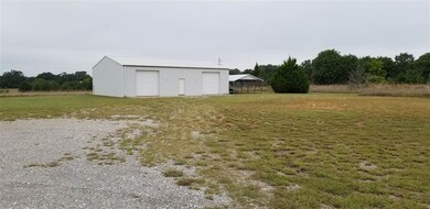 5931 N Ridgeback Rd, Marlow, OK 73055 - photo 7