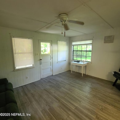 3 LIVING ROOM