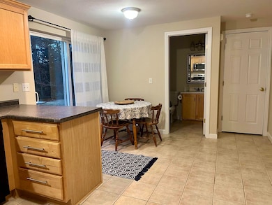 16 Cat Tail Cir, New Ipswich, NH 03071 - photo 3