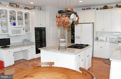 8159 Cancun Ct, Gainesville, VA 20155 - photo 6