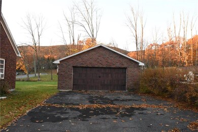 945 E Main St, Pen Argyl, PA 18072 - photo 3