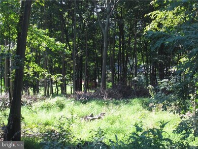 2202 Acorn Ct unit 8, Slatington, PA 18080 - photo 2