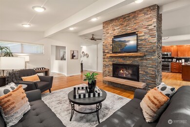 4110 78th Ave SE, Mercer Island, WA 98040 - photo 2