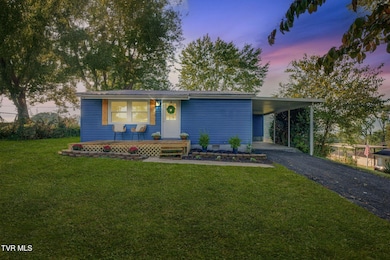 717 Midfield Ave, Kingsport, TN 37665 - photo 2