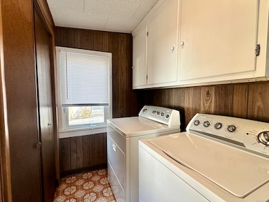 14 Seymour Rd, Windsor Locks, CT 06096 - photo 7