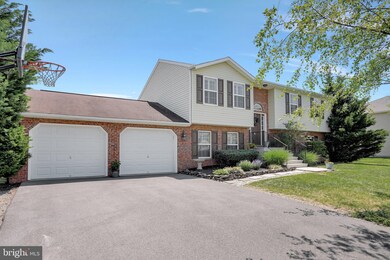 15320 Wedgewood Dr, Greencastle, PA 17225 - photo 2