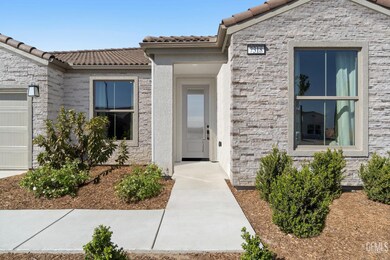 7318 Peach Grove Ln, Bakersfield, CA 93313 - photo 4