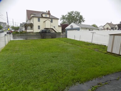 1946 Washburn St, Scranton, PA 18504 - photo 3