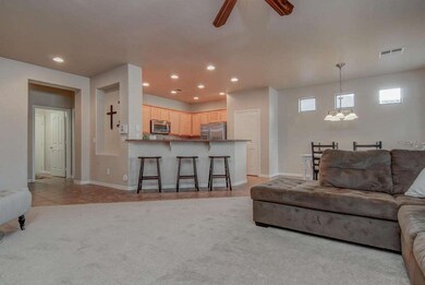 105b-LivingRoom_Overview_1