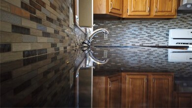 400 Commonwealth Ave unit 11, Warwick, RI 02886 - photo 4