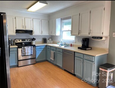 282 River Run Rd, Statesville, NC 28625 - photo 4