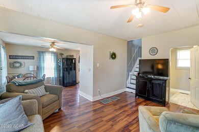 007_633 N Clay St