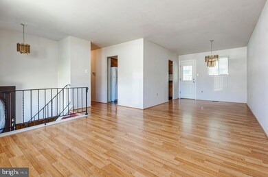 102 Hobart Dr, Clementon, NJ 08021 - photo 3