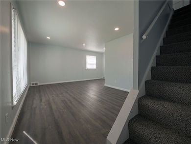 27031 Shirley Ave, Euclid, OH 44132 - photo 3