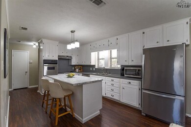 1614 Bert Dr, Wichita Falls, TX 76302 - photo 5