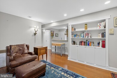 1407 E Abingdon Dr unit 1, Alexandria, VA 22314 - photo 6