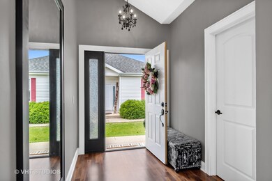 603 Chestnut Dr, Oswego, IL 60543 - photo 2