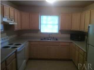 7951 Stallworth Ln, Pensacola, FL 32526 - photo 2